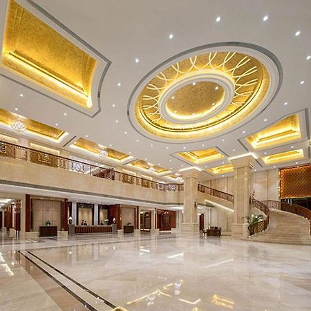 Venus Royal Hot Spring Hotel Guangdong Yangxi Store Exterior foto